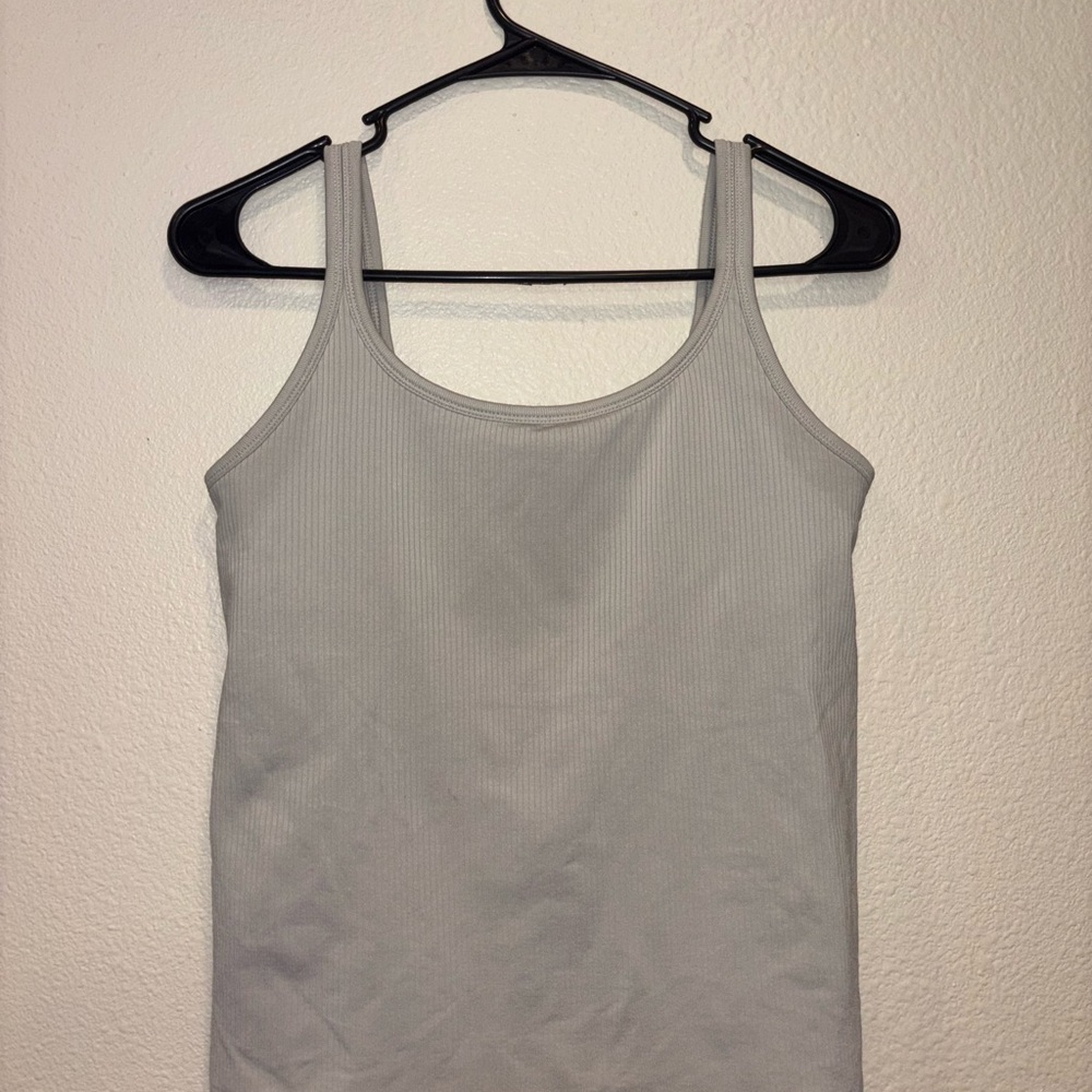 Athleta Ribbed Tank Top‎ – Light Gray, Size Small | Workout / Layering Top